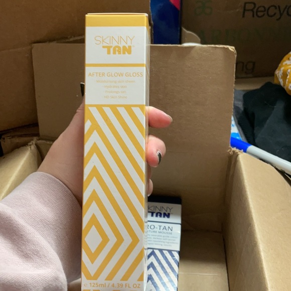 Skinny Tan Set and Tanning Mitt - Picture 10 of 12